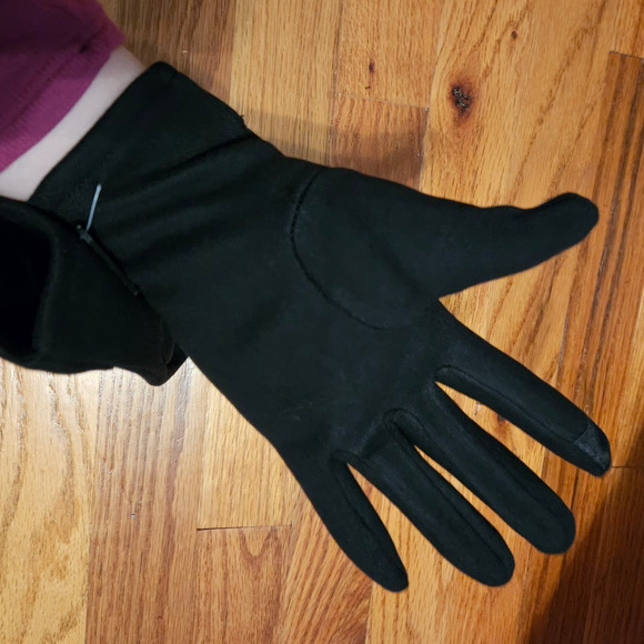 Boutique Retro Style Soft Warm Lightweight Minimalist Black Gloves w/ Bow Accent - Picture 9 of 12